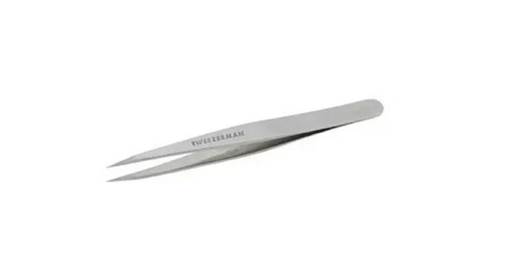 Eyebrow Tweezers in UK