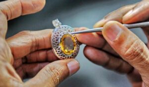 Jdwarka - Guide to Choosing the Perfect Gemstone silver Jewellery