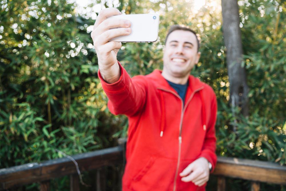 Men Enjoy Anonymity in Instagram